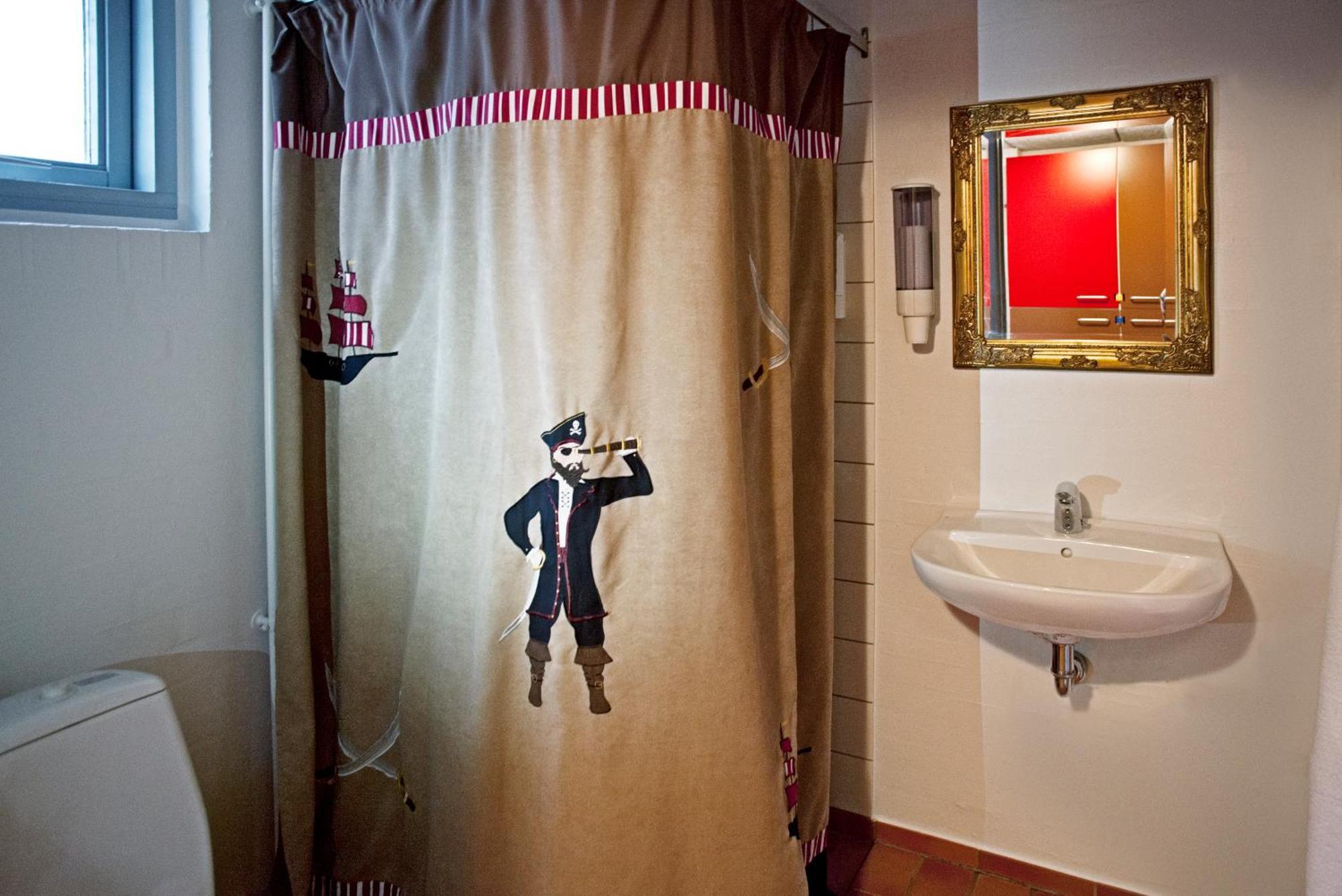 Pirate Room,862395026:JPEG