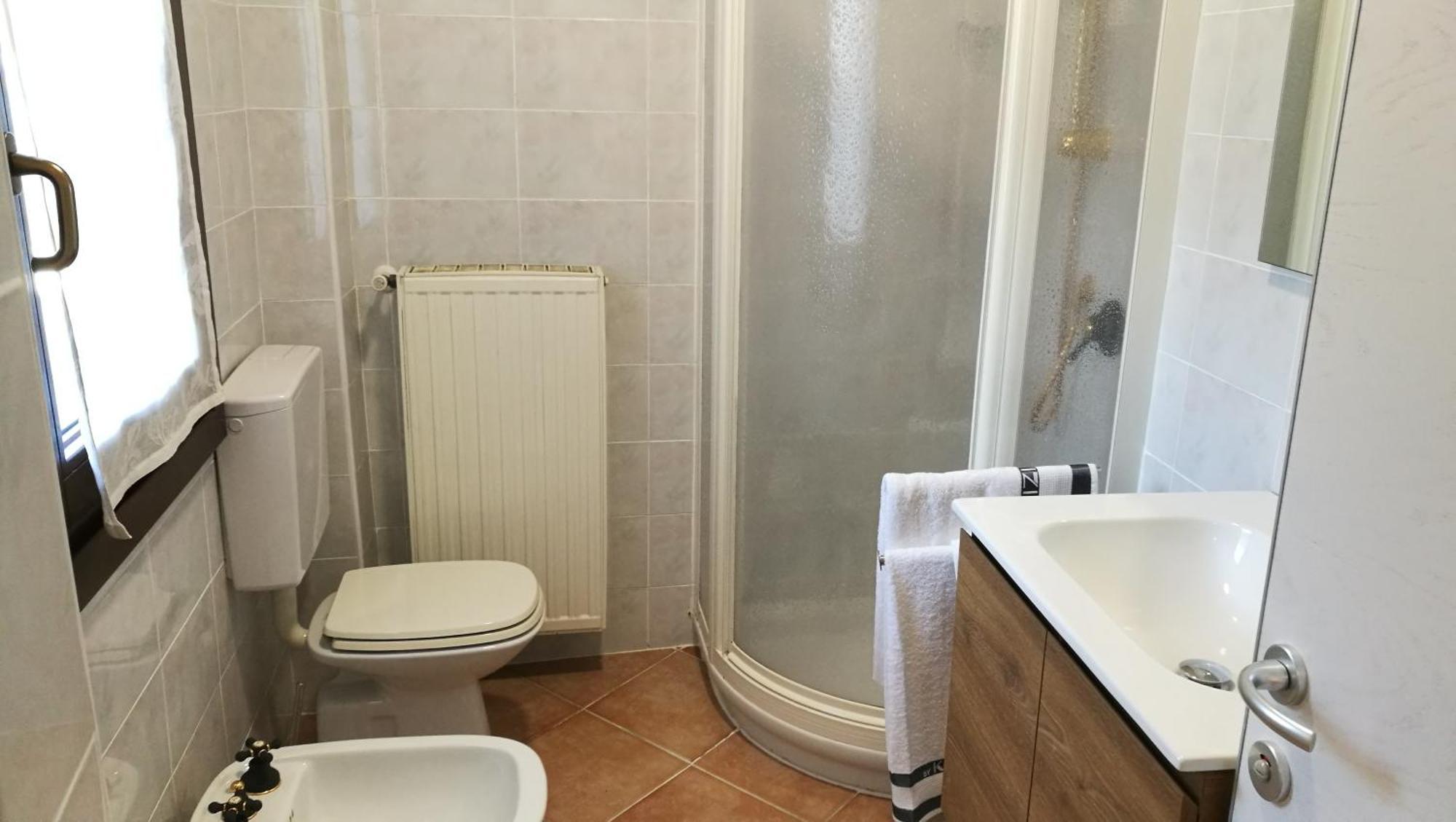 Double or Twin Room Private Bathroom