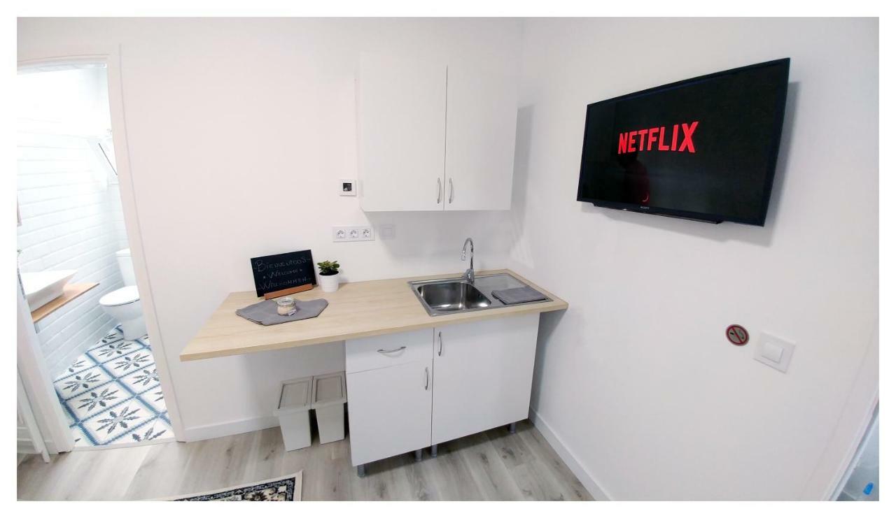 Double Room Private Bathroom
