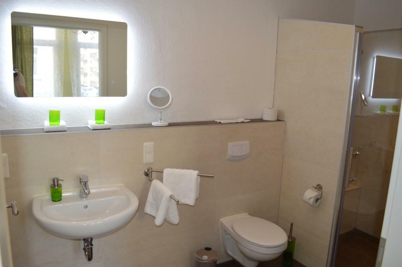 Double Room Private Bathroom,896620579:JPEG