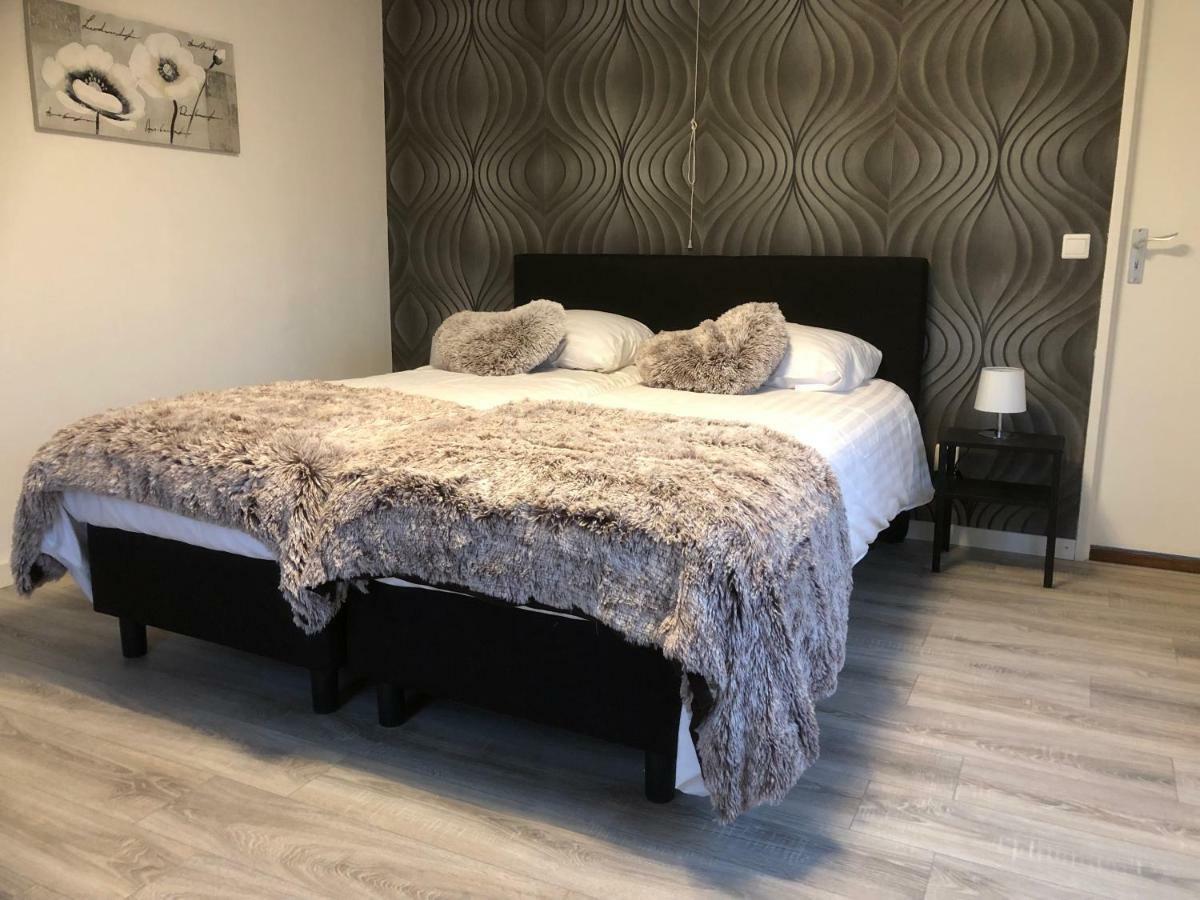 Standard Double Room,897207880:JPEG