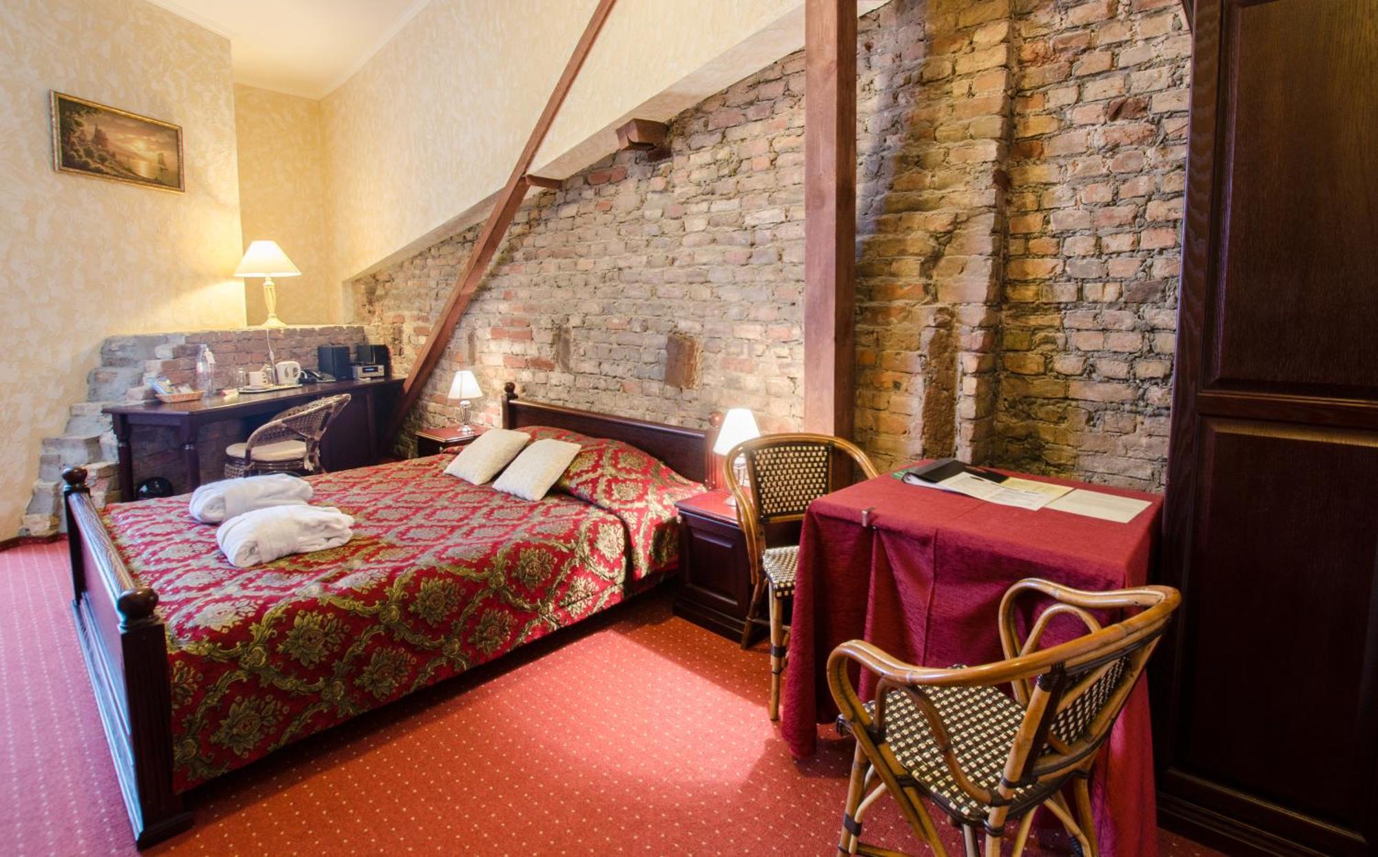 Junior Suite Spa Bath,691948374:JPEG