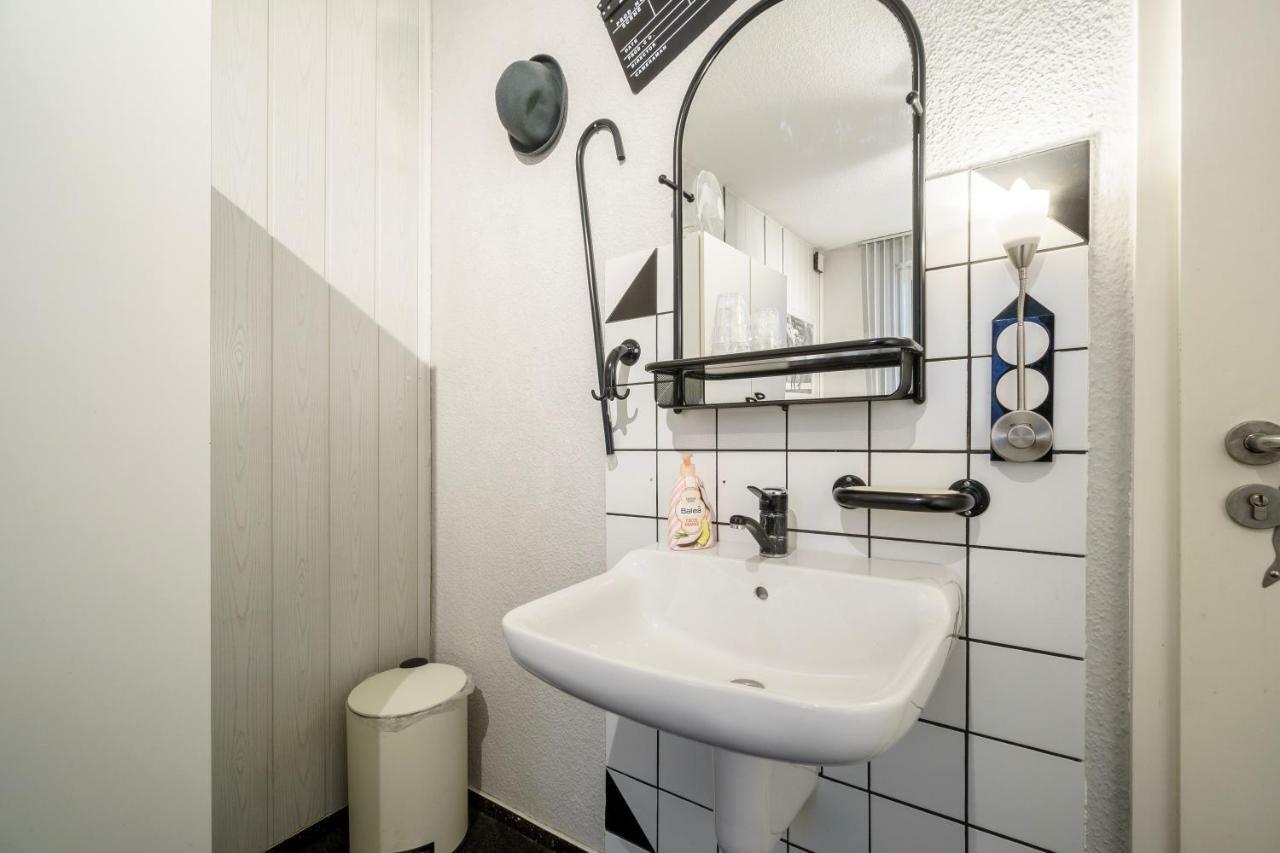 Single Room Shared Shower Toilet