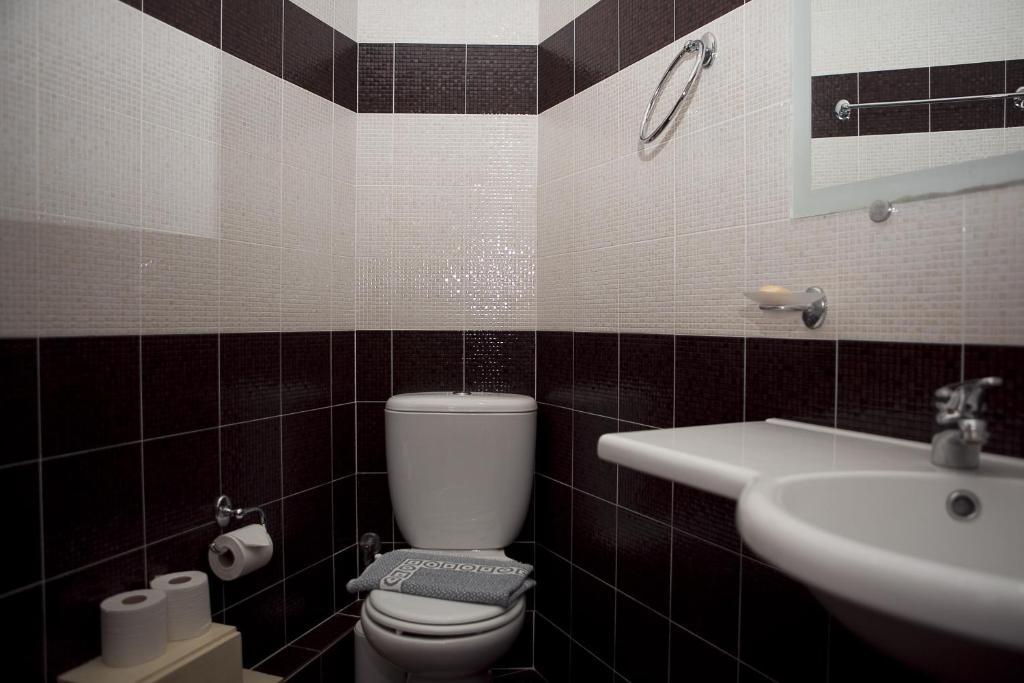 Standard Double or Twin Room,63299584:JPEG