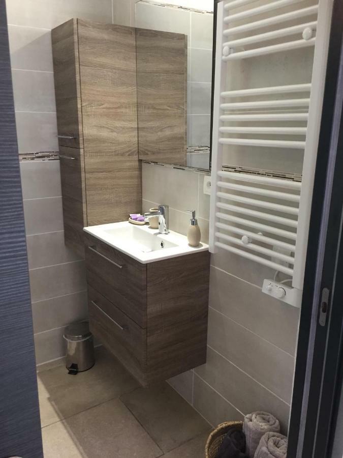 Double or Twin Room Private Bathroom