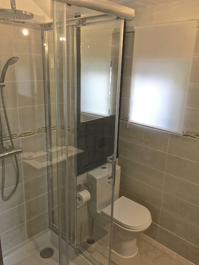 Double or Twin Room Private Bathroom