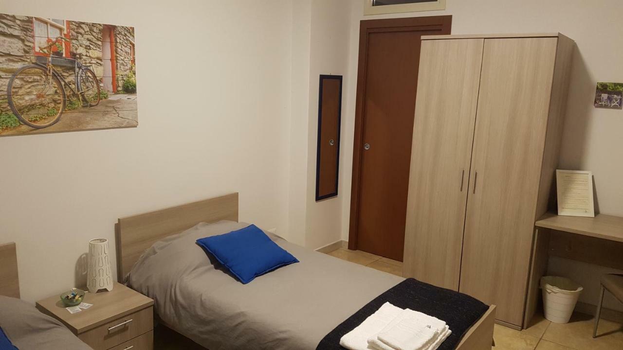 Twin Room with Private Bathroom,871316564:JPEG