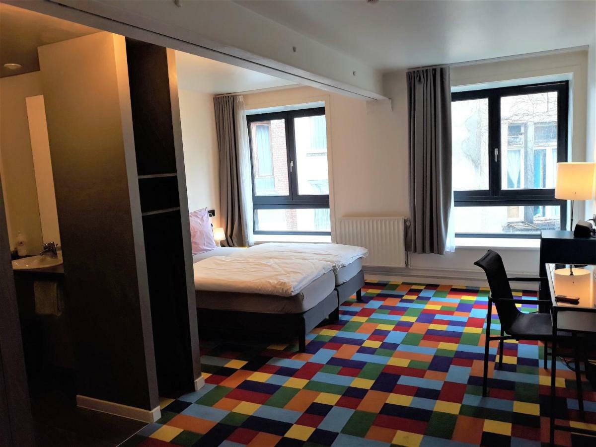 Large Single Room
