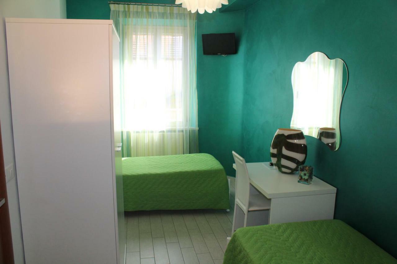 Twin Room Bathroom