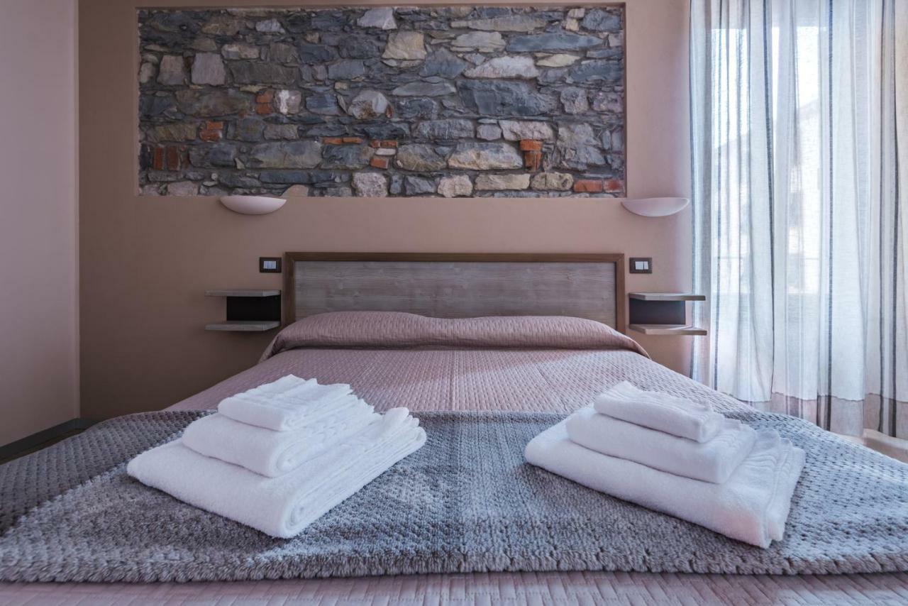 Double Room with Private Bathroom,877408943:JPEG