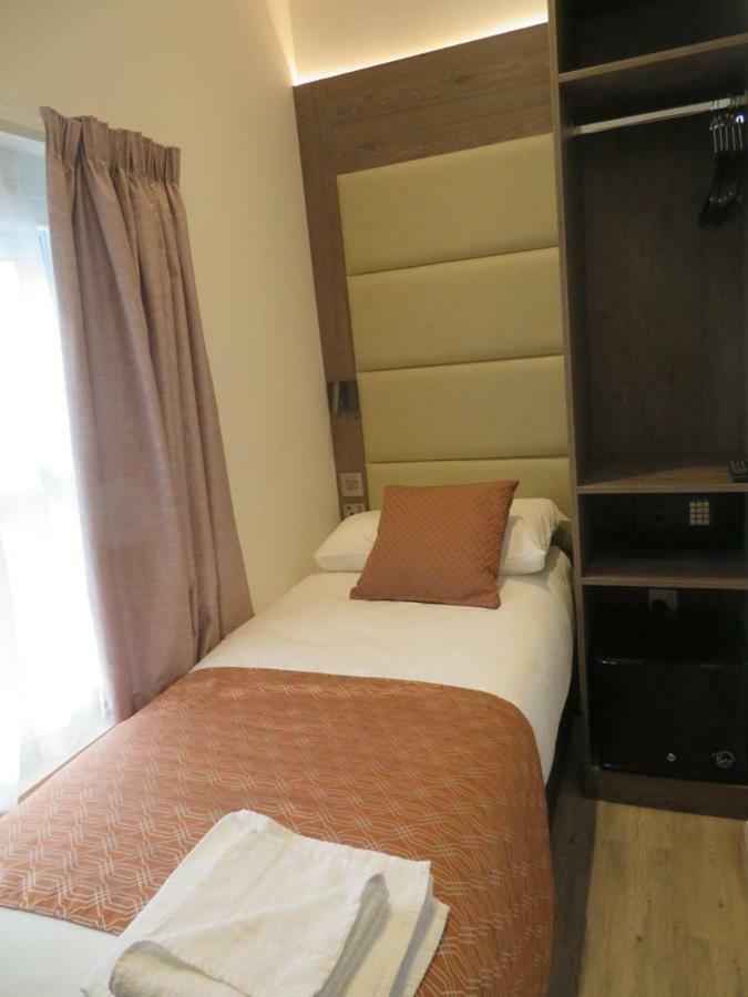 Budget Single Room,899855548:JPEG