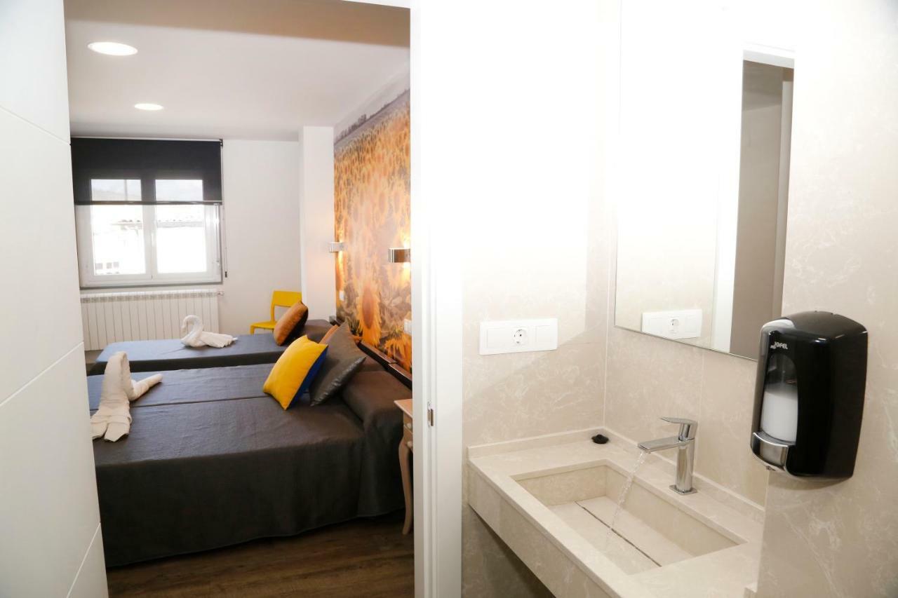 Basic Triple Room