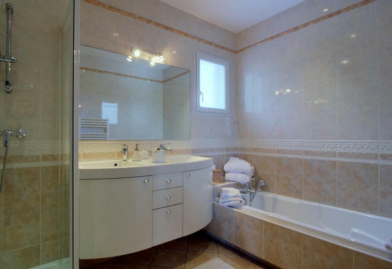 Deluxe Room,1645708575:JPEG