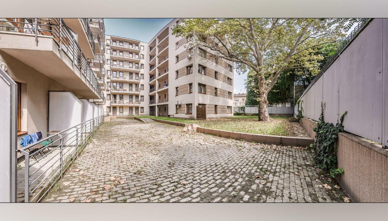One-Bedroom Apartment,1181601154:JPEG