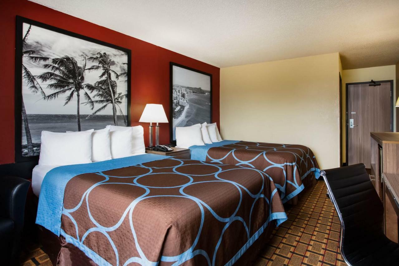 Double Room with Two Double Beds - Smoking