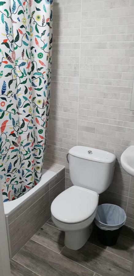 Single Room Private Bathroom