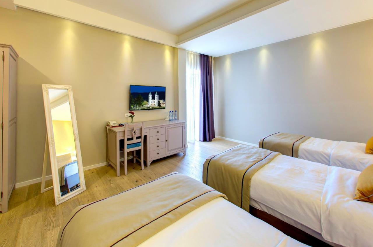 Deluxe Triple Room Balcony