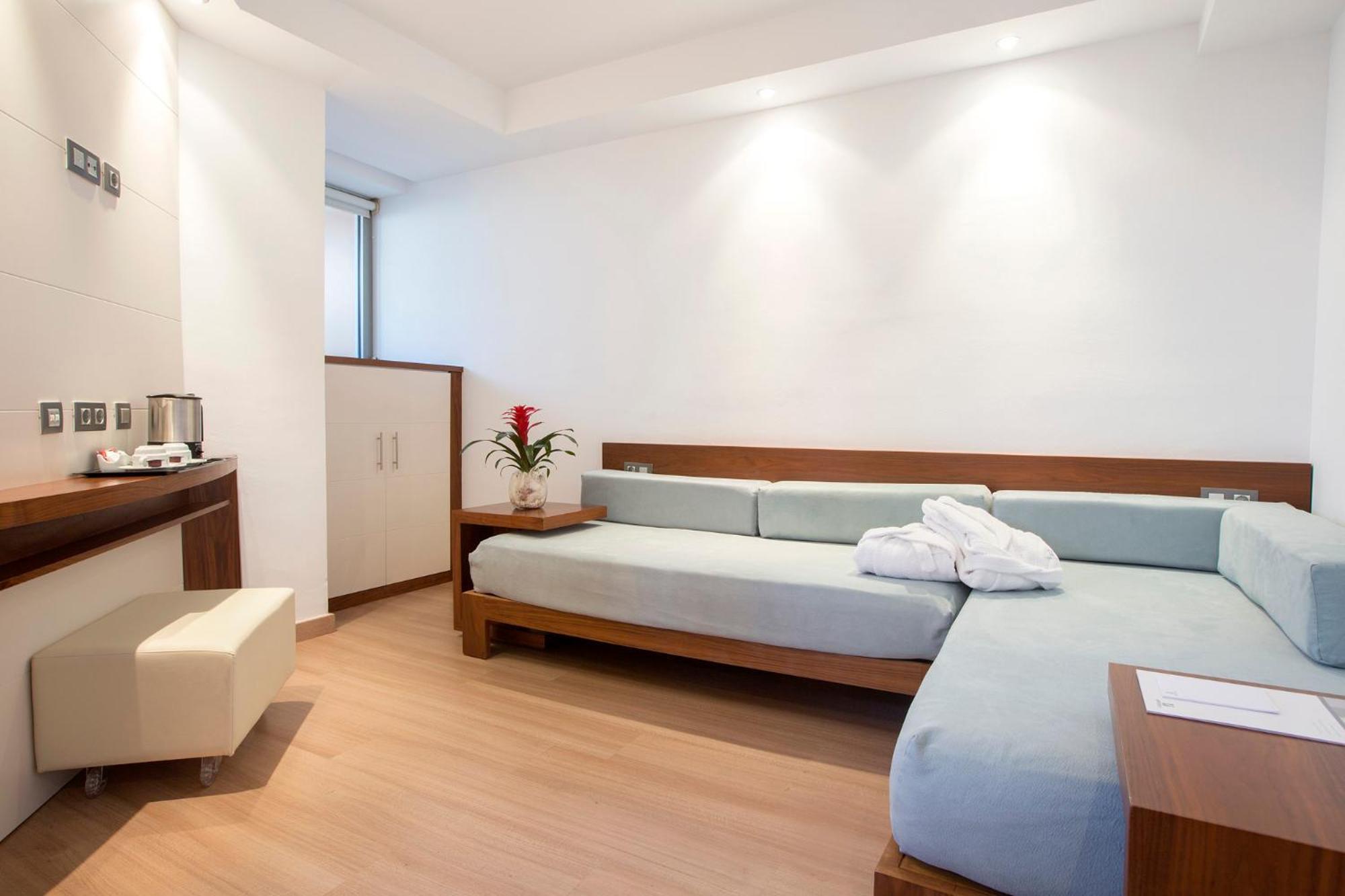 Junior Suite,1306830598:JPEG
