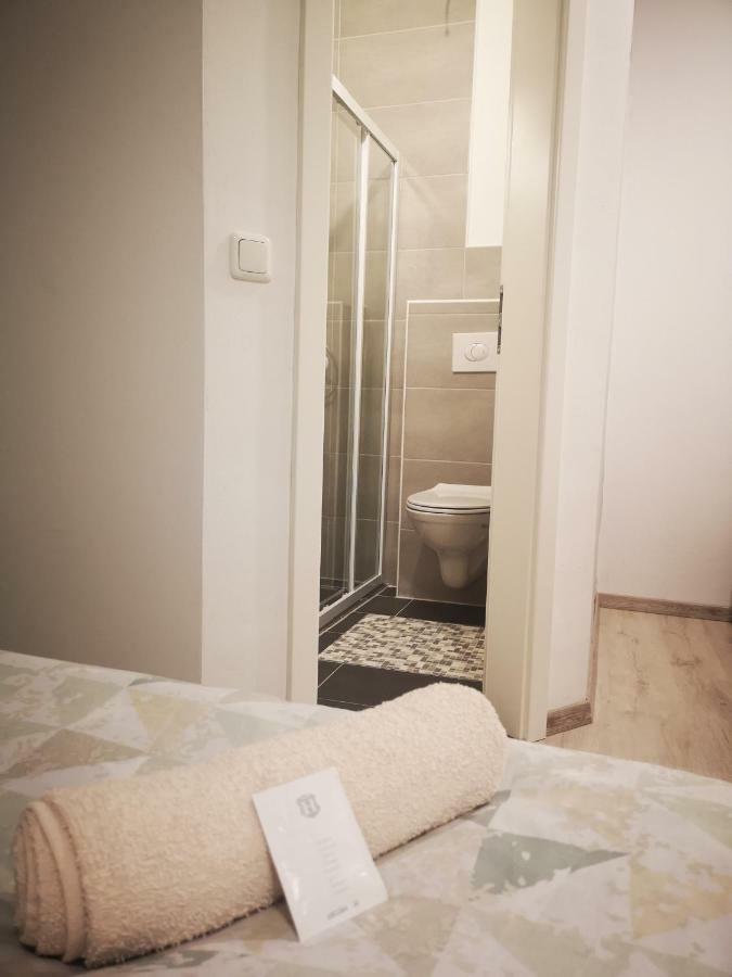 Triple Room Private Bathroom,1054166002:JPEG