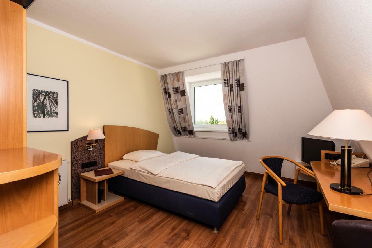 Single Room,1722884860:JPEG