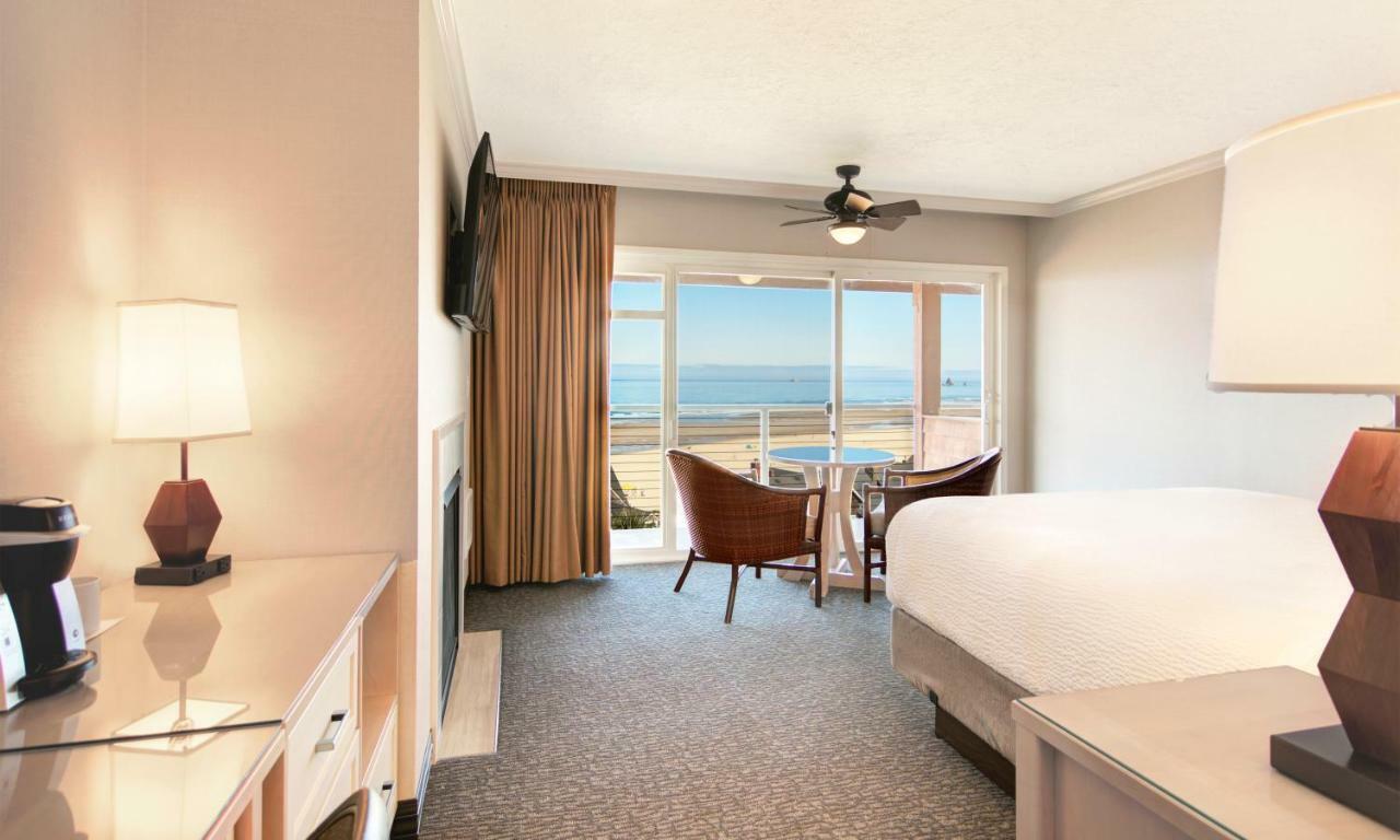 Pet Friendly NW Partial View Queen