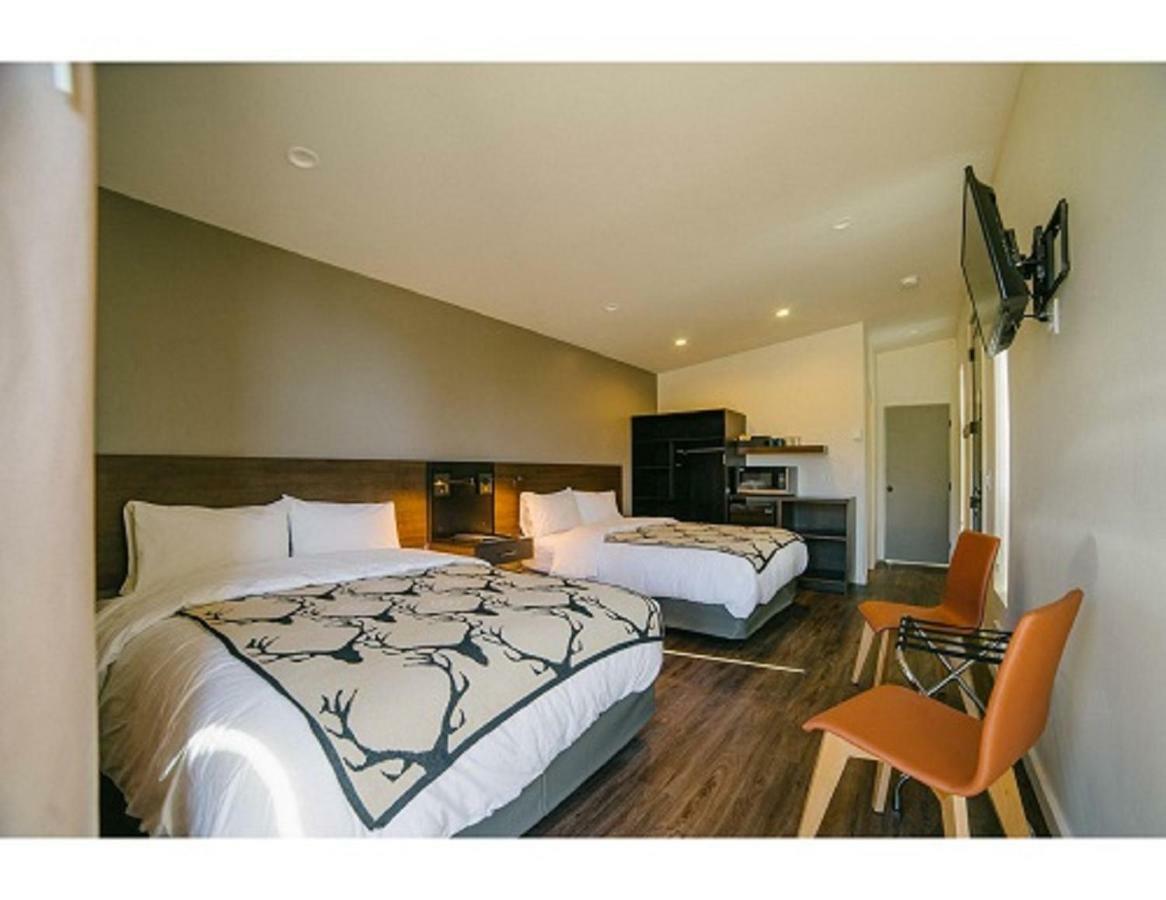 Deluxe Queen Room,893362381:JPEG