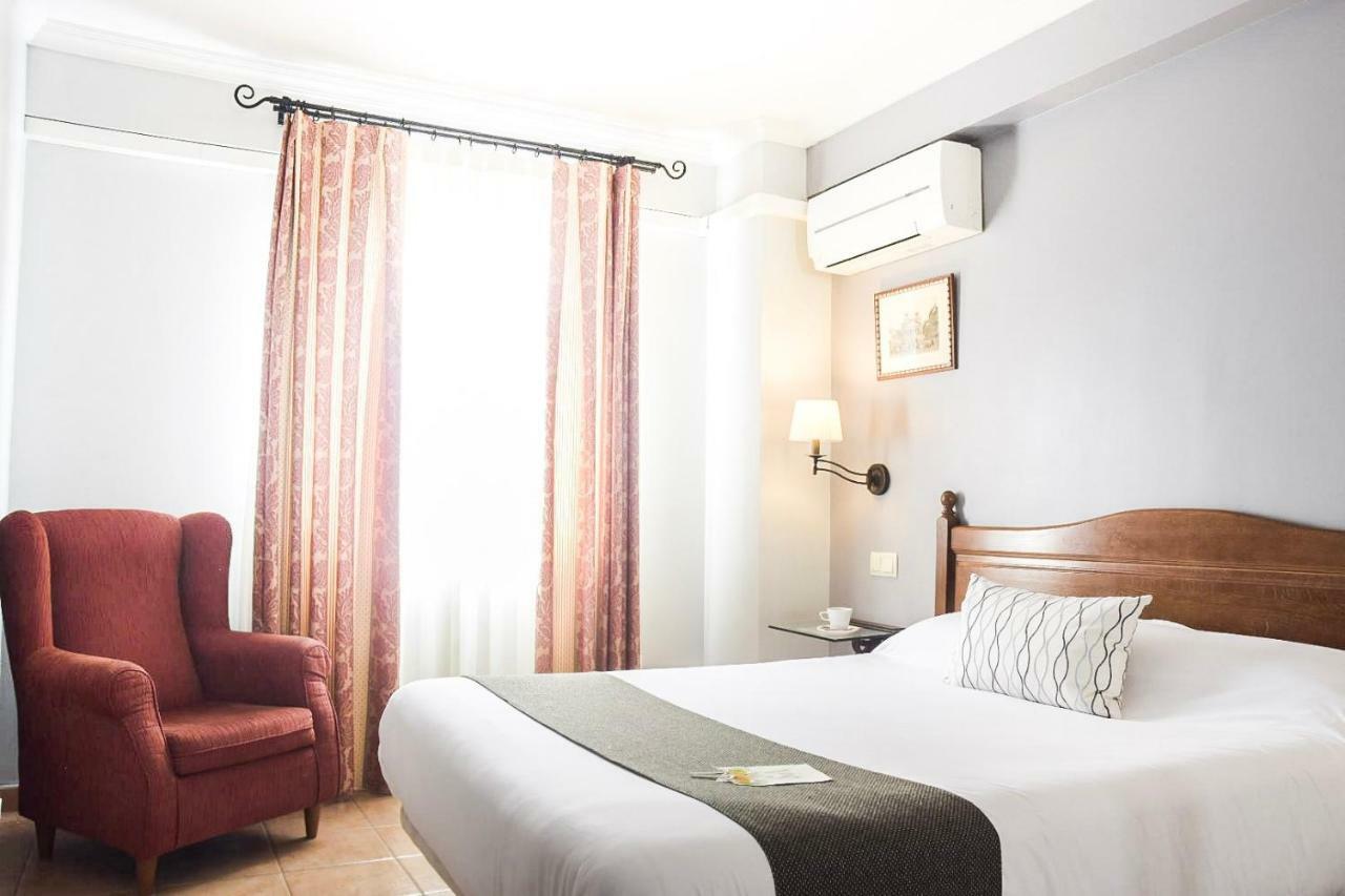 Single Room,893597524:JPEG