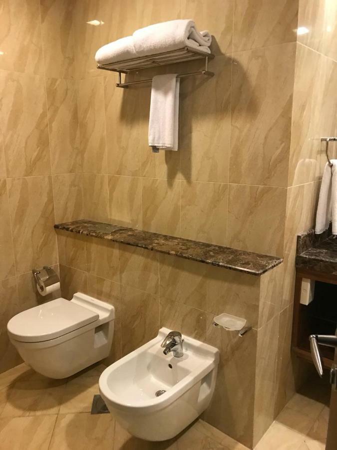 Premier One Bedroom Sea View Apartment Complimentary Transfer to Mall of the Emirates Insurance Market Metro Station & Jumeirah Beach,1412250320:JPEG