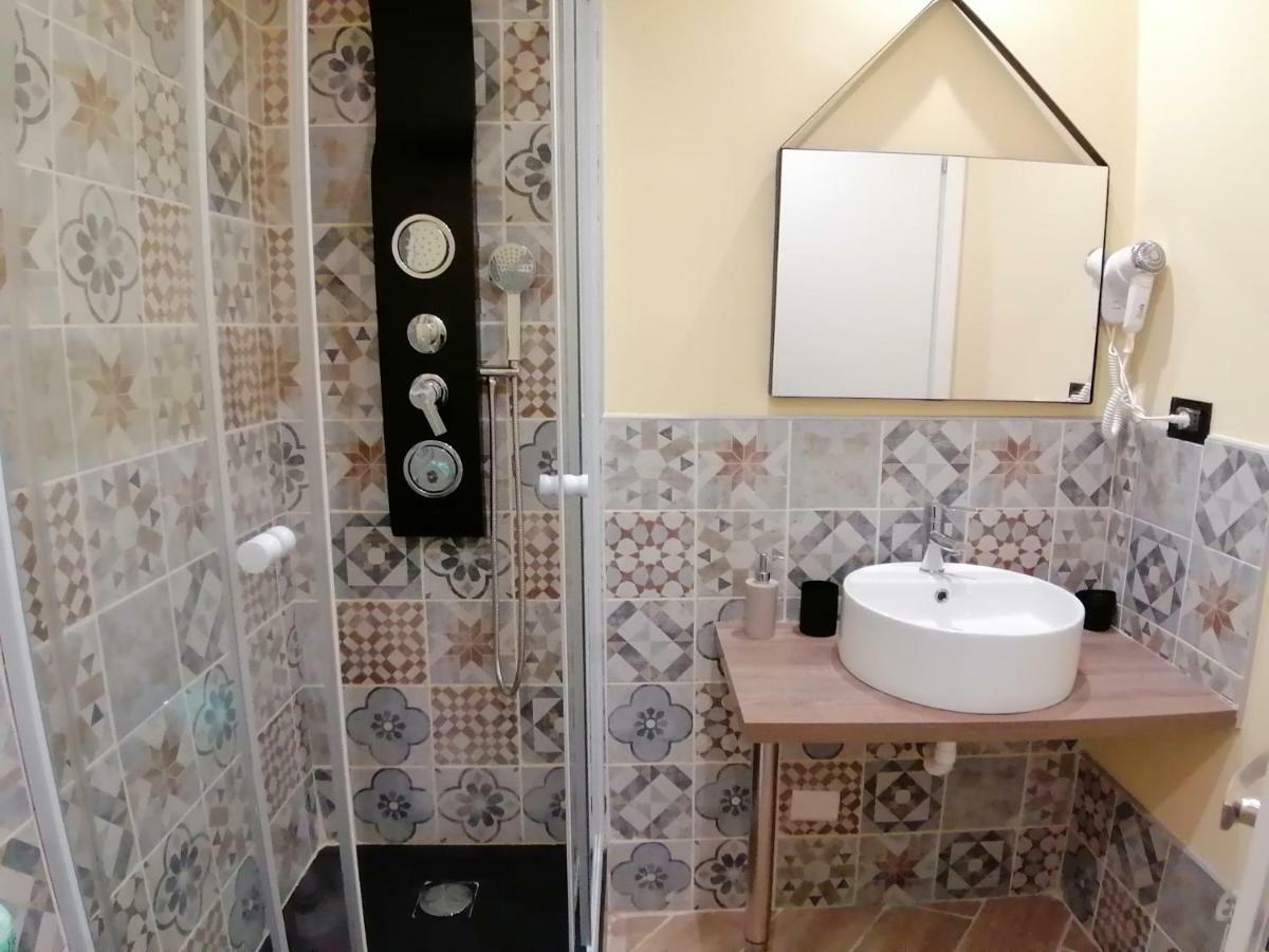 Double Room Private Bathroom,894154948:JPEG