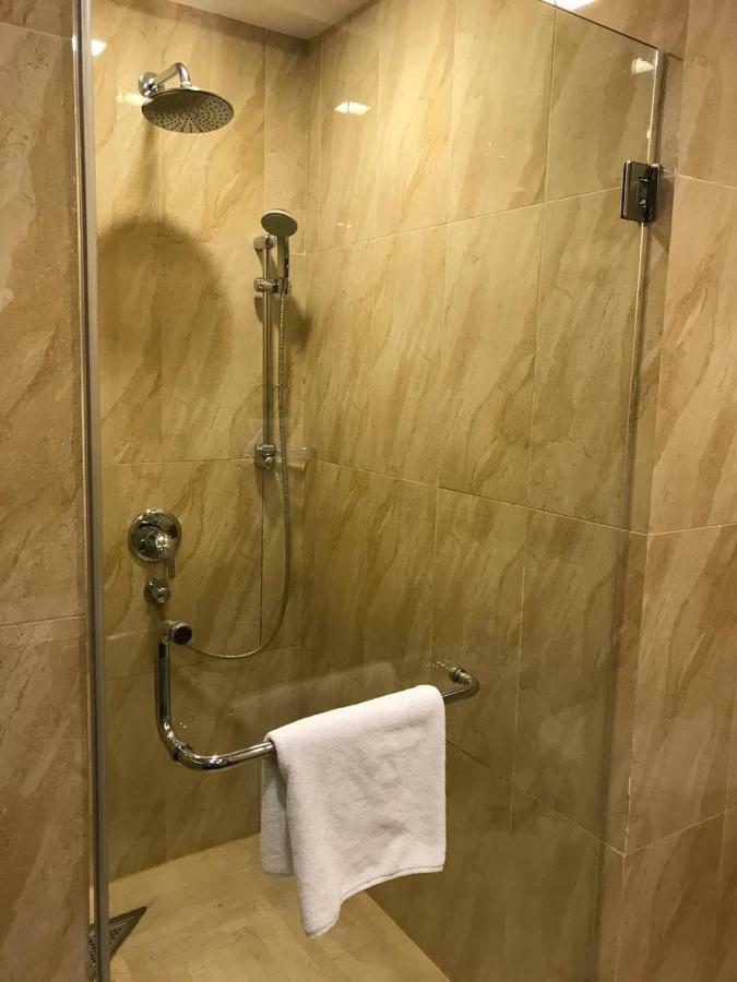 Deluxe One Bedroom Sea View Apartment
