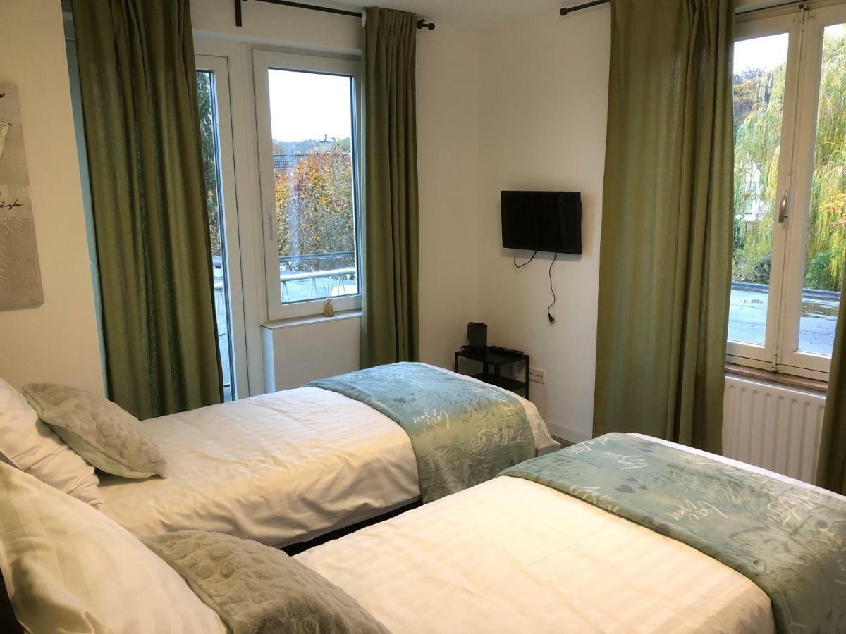 Standard Double Room with Shared Bathroom
