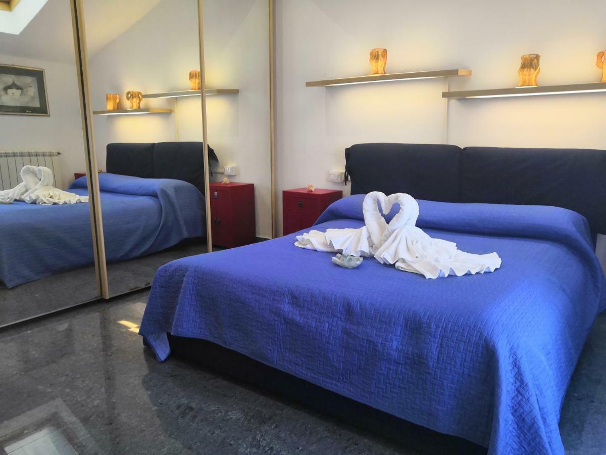 Deluxe Double Room Private Bathroom Sea View,897227362:JPEG