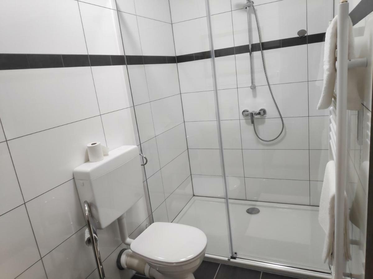 Double or Twin Room Bathroom