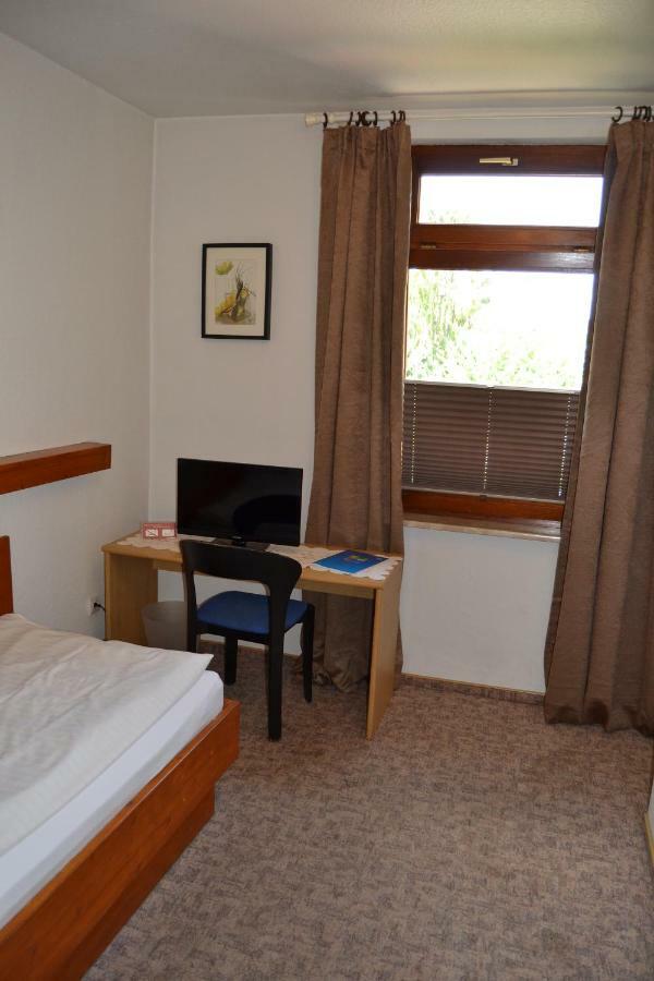 Single Room,897667510:JPEG