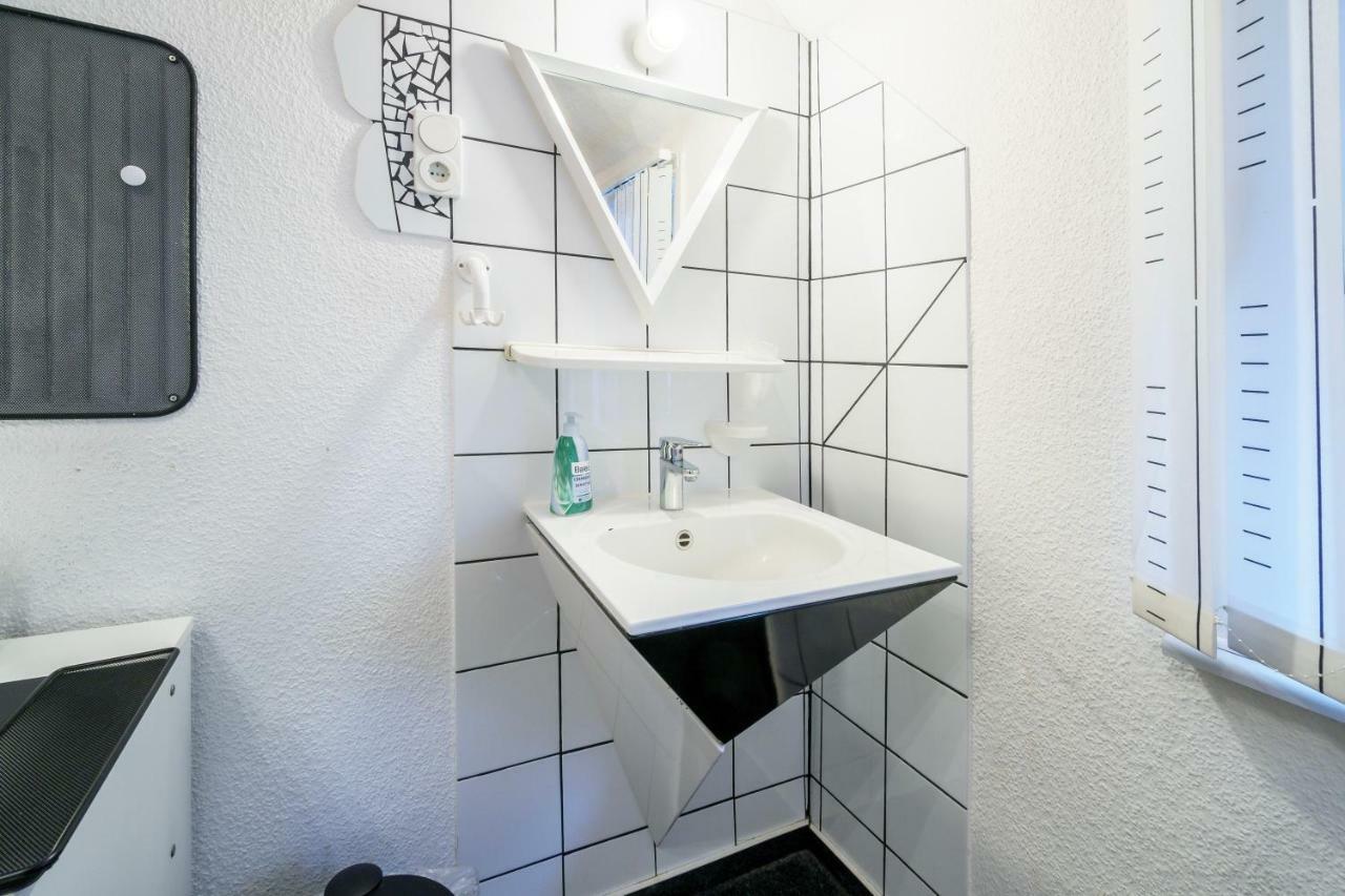 Single Room Shared Shower Toilet