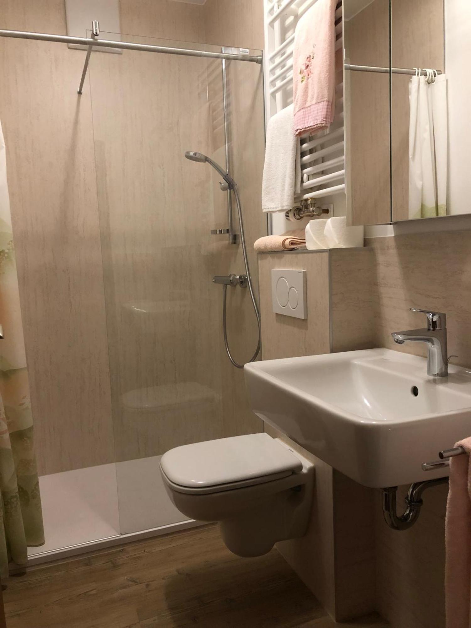 Standard Double Room,869452760:JPEG