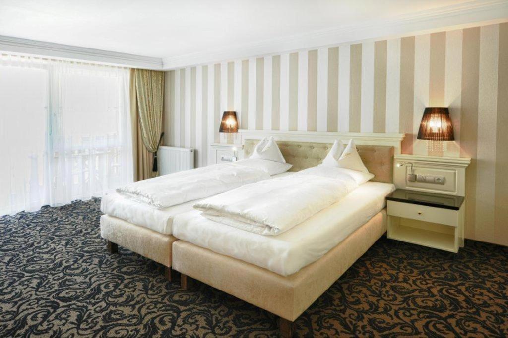 Deluxe Suite,59352325:JPEG