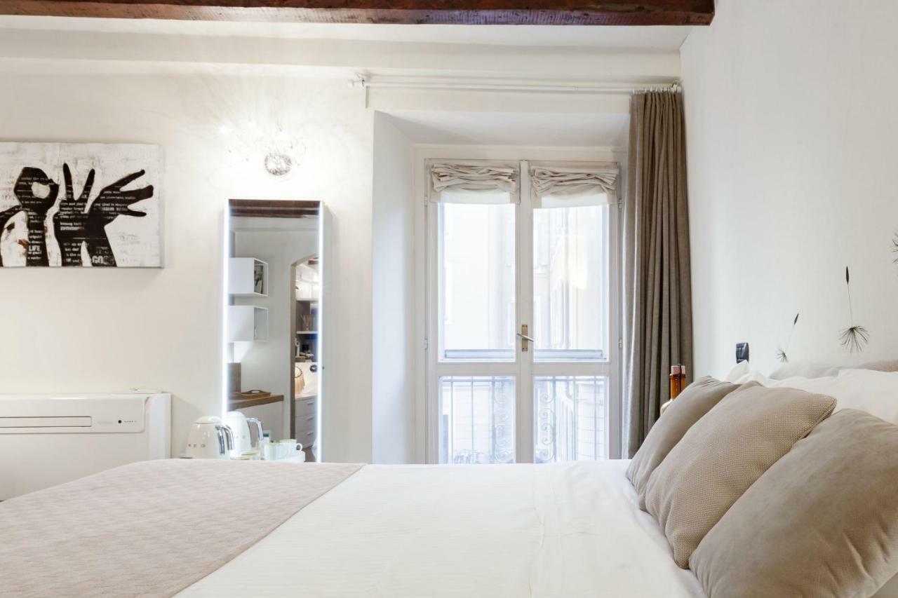 Deluxe Double Room Double Shower
