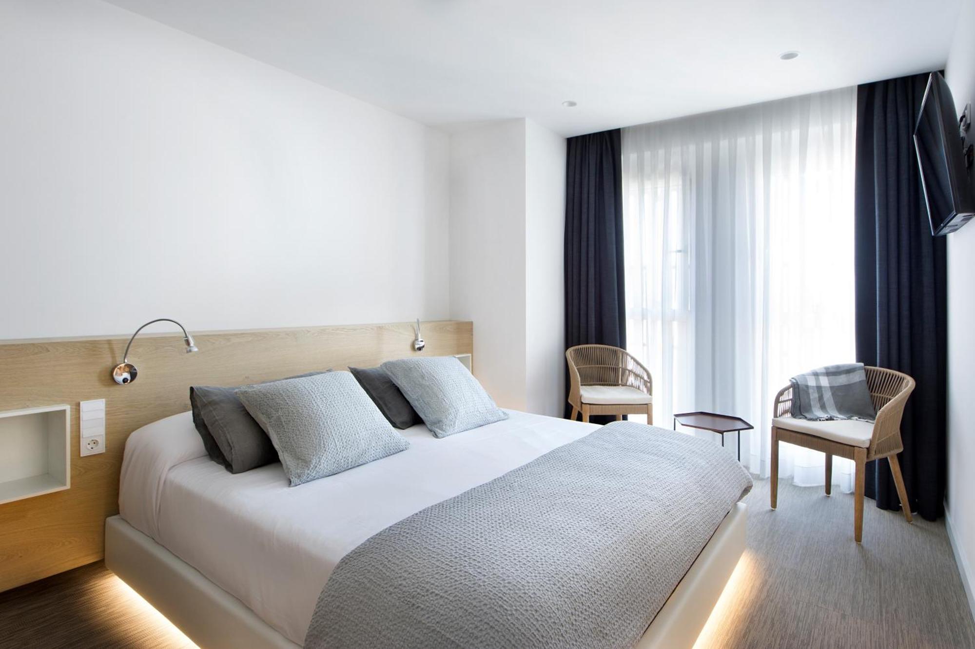 Double Room Mountain View