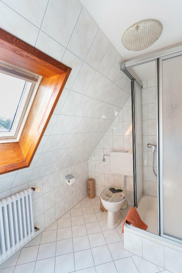 Single Room,905629966:JPEG
