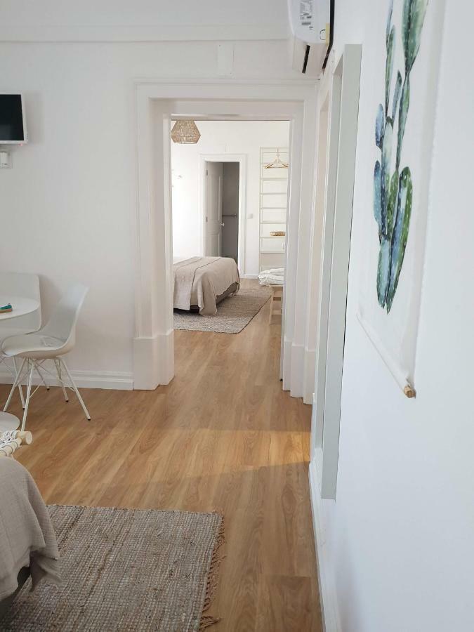 Twin or Double Room with Private Bathroom,905631940:JPEG