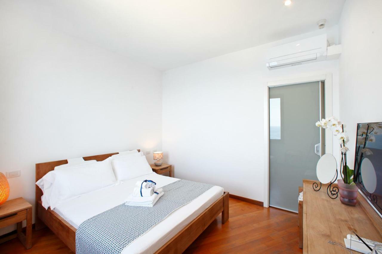 Large Double Room Sea View
