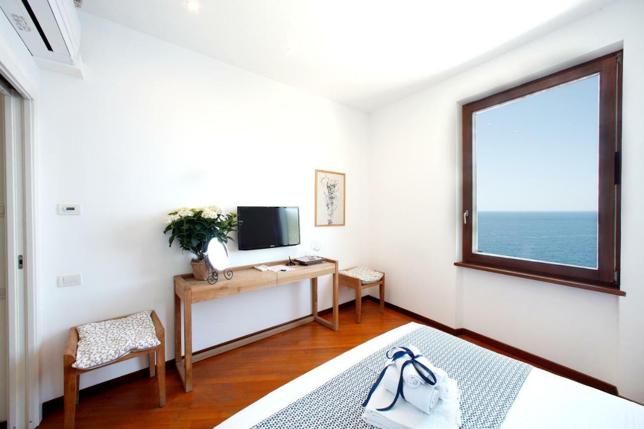 Large Double Room Sea View