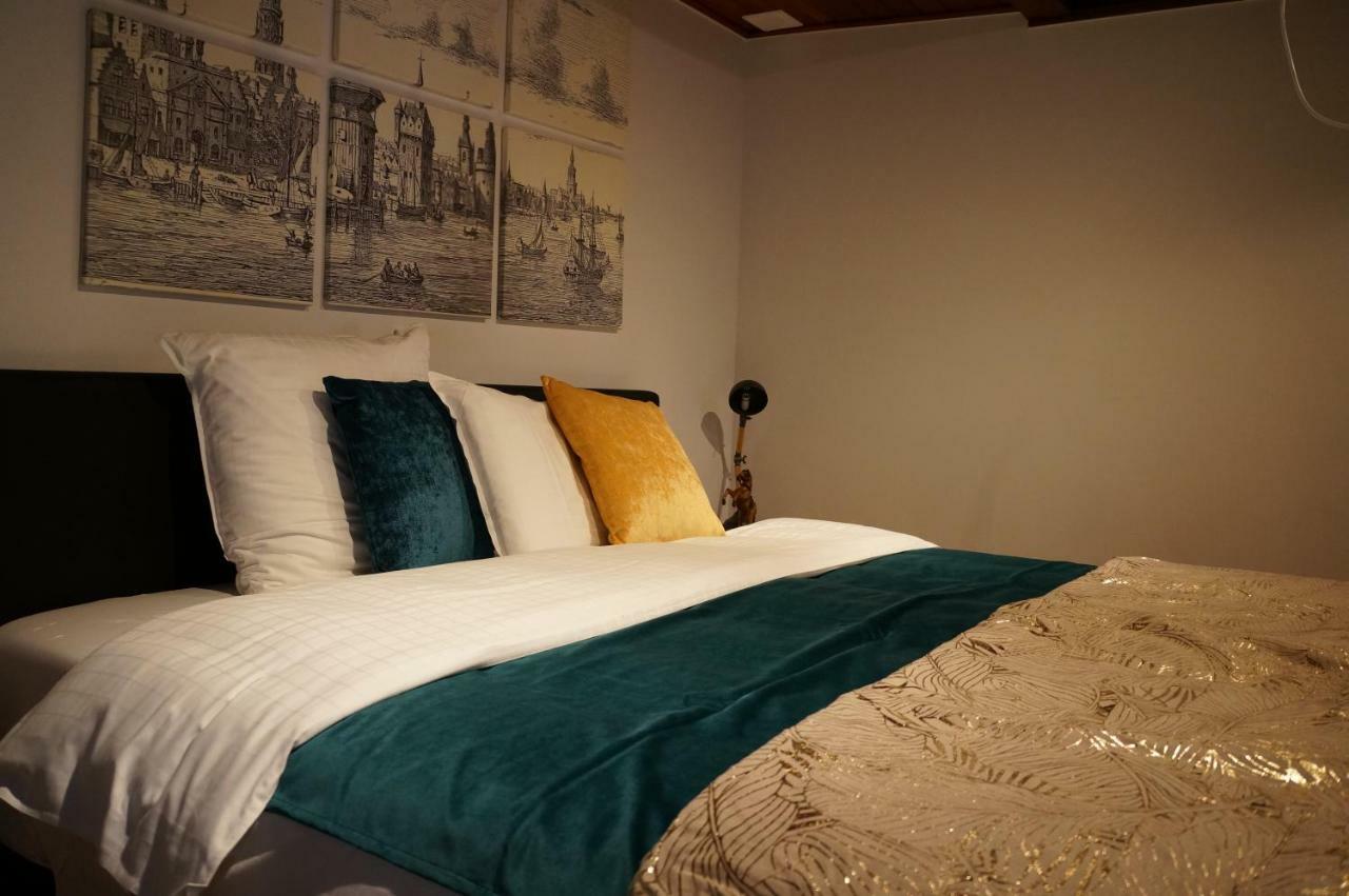 Deluxe Suite double bed or 2 single beds