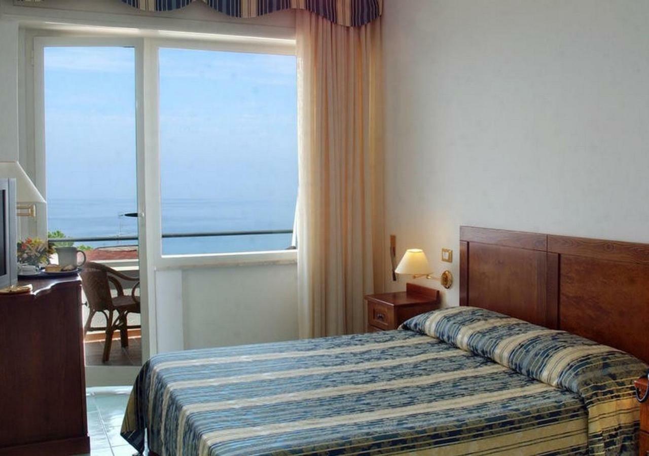Double Room Sea View,908181907:JPEG