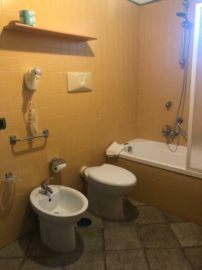 Triple Room Patio,908528632:JPEG