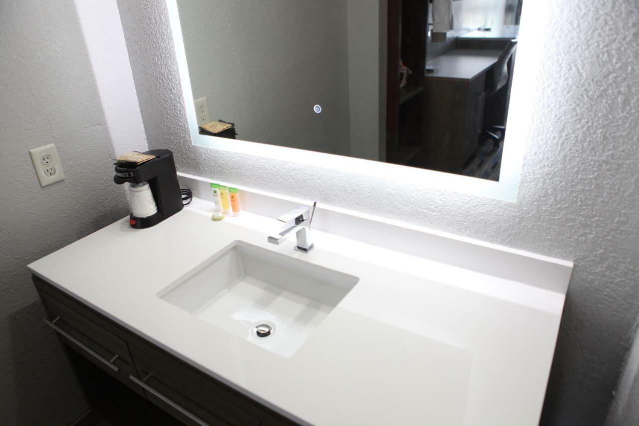 Two Double Beds Remodeled Non-Smoking