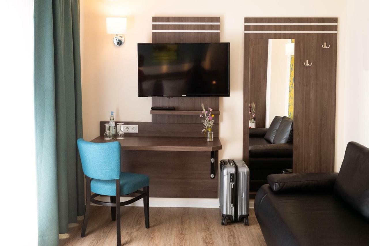 Junior Suite,909007447:JPEG