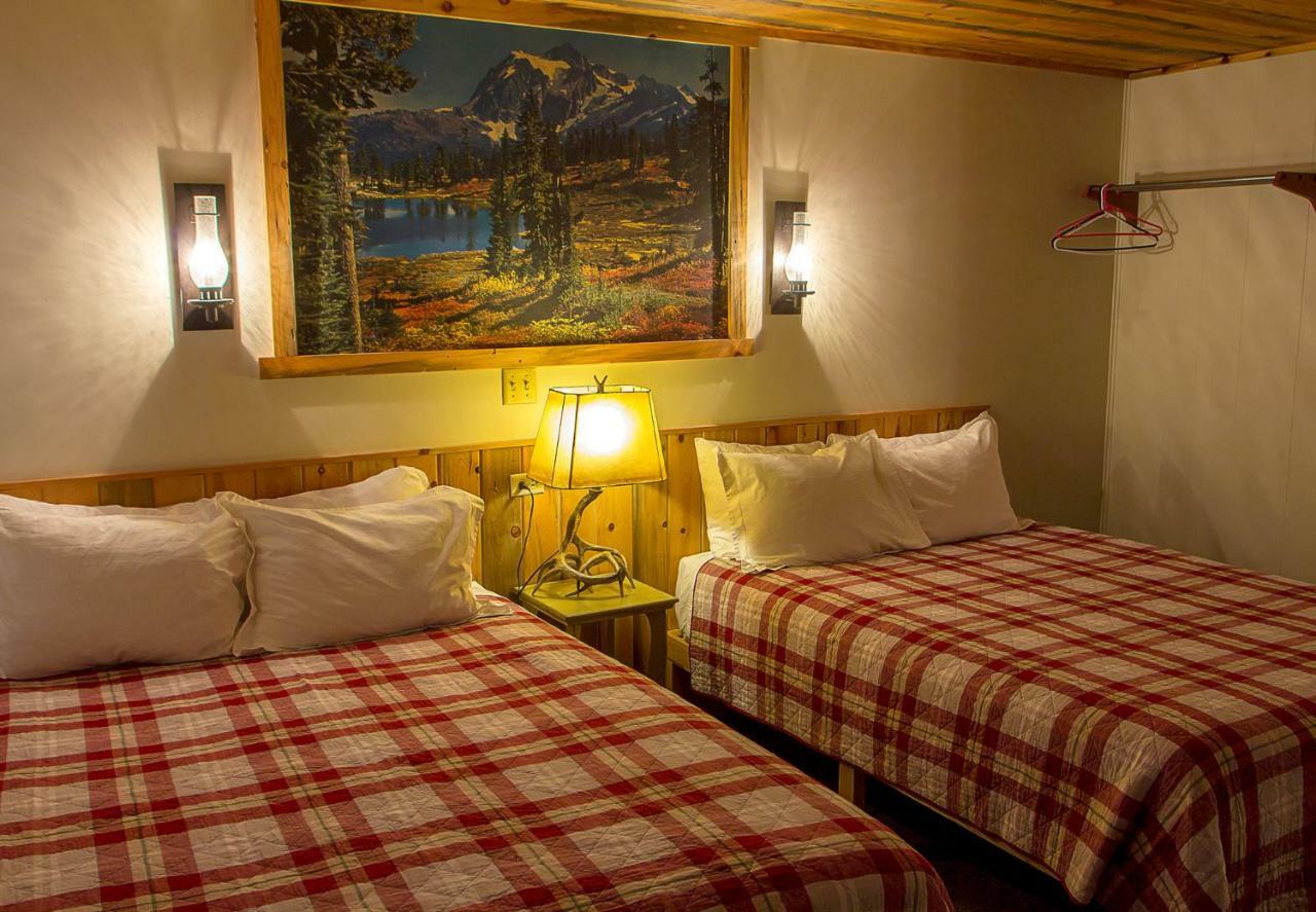 Deluxe Double Room Bath