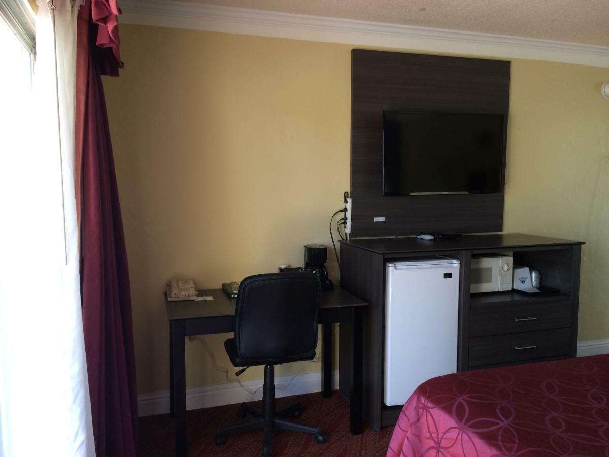 2 Queen Beds Accessible Non-Smoking NO A or C,1154075496:JPEG